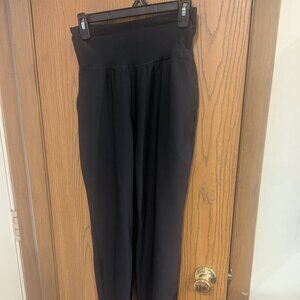 Old Navy Active Powersoft High Rise Go Dry Joggers with Pockets-Black Medium